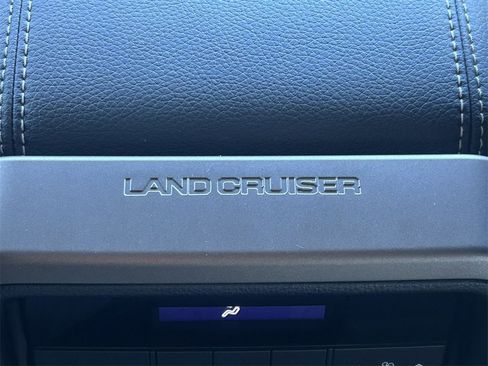 Used 2024 Toyota Land Cruiser image 20