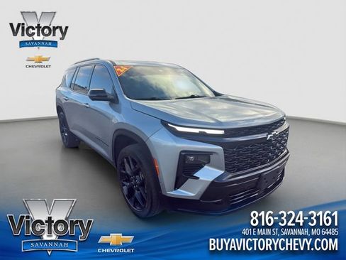 Used 2024 Chevrolet Traverse RS w/ LPO, Floor Liner Package AWD/4WD image 1