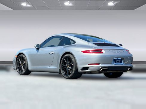 Used 2018 Porsche 911 Carrera RWD image 3