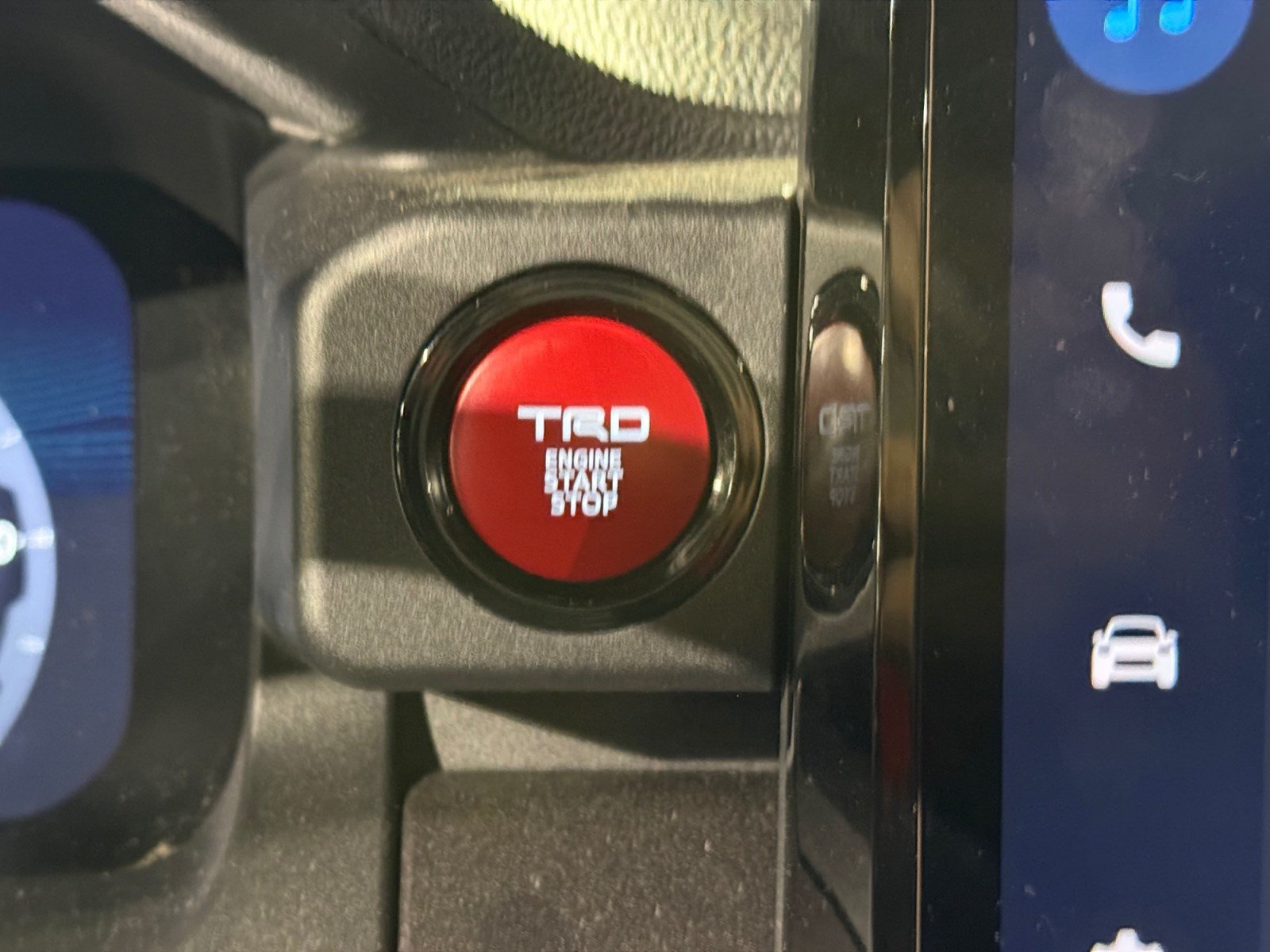 Certified 2026 Toyota 4Runner TRD Off-Road Premium w/ Tow Technology Package AWD/4WD image 28