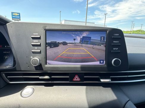 Used 2023 Hyundai Elantra SEL w/ Preferred Accessory Package FWD image 29