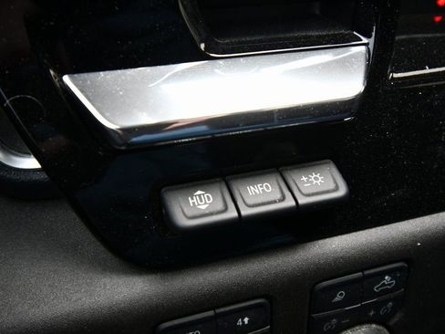 Used 2023 Chevrolet Silverado 1500 High Country w/ High Country Premium Package AWD/4WD image 43