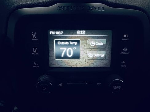 Used 2017 Jeep Renegade Altitude w/ Safety & Security Group FWD image 30