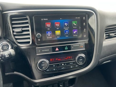 Used 2019 Mitsubishi Outlander SEL FWD image 21