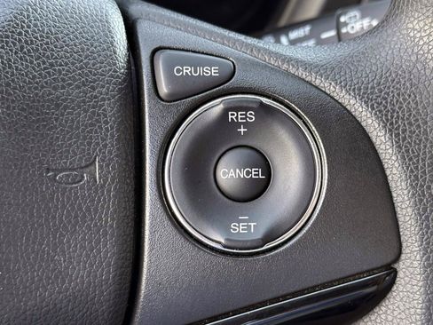 Used 2019 Honda HR-V LX image 19
