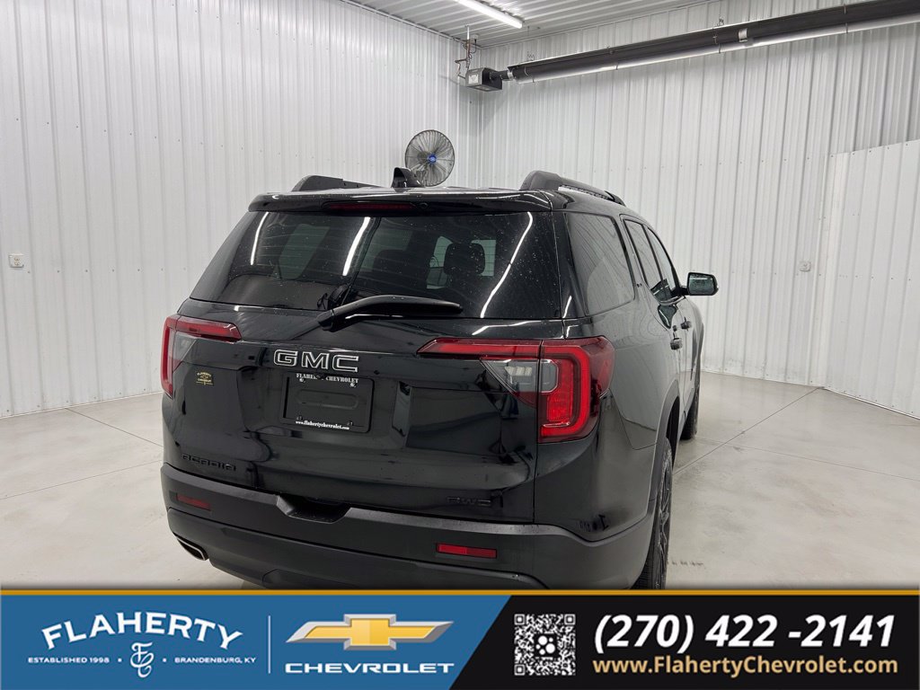 Used 2023 GMC Acadia SLE w/ Driver Convenience Package AWD/4WD image 3