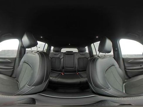 New 2025 Jeep Grand Cherokee Altitude AWD/4WD image 45