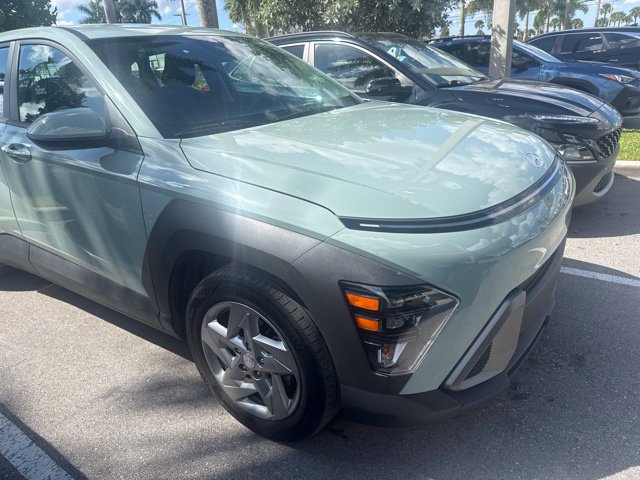 Used 2024 Hyundai Kona SE FWD image 4