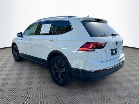 Used 2024 Volkswagen Tiguan SE image 5