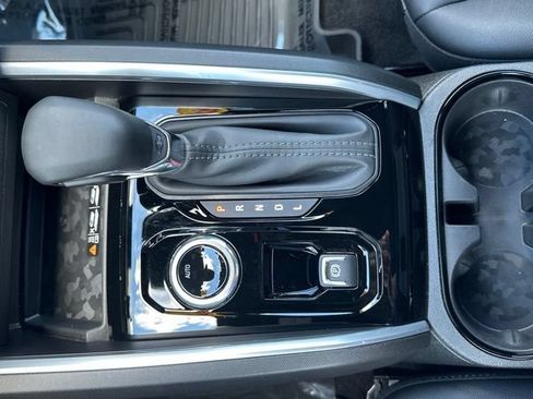 Used 2025 Chevrolet Colorado LT w/ LT Convenience Package AWD/4WD image 34