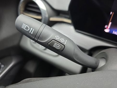 Used 2025 Chevrolet Trax ACTIV FWD image 22