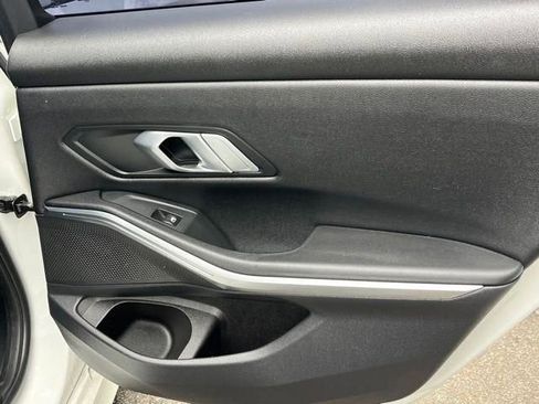 Used 2022 BMW 330i Sedan w/ Convenience Package image 21