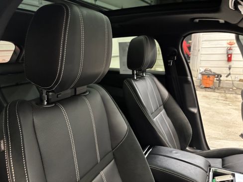 Used 2020 Land Rover Range Rover Velar R-Dynamic S image 30