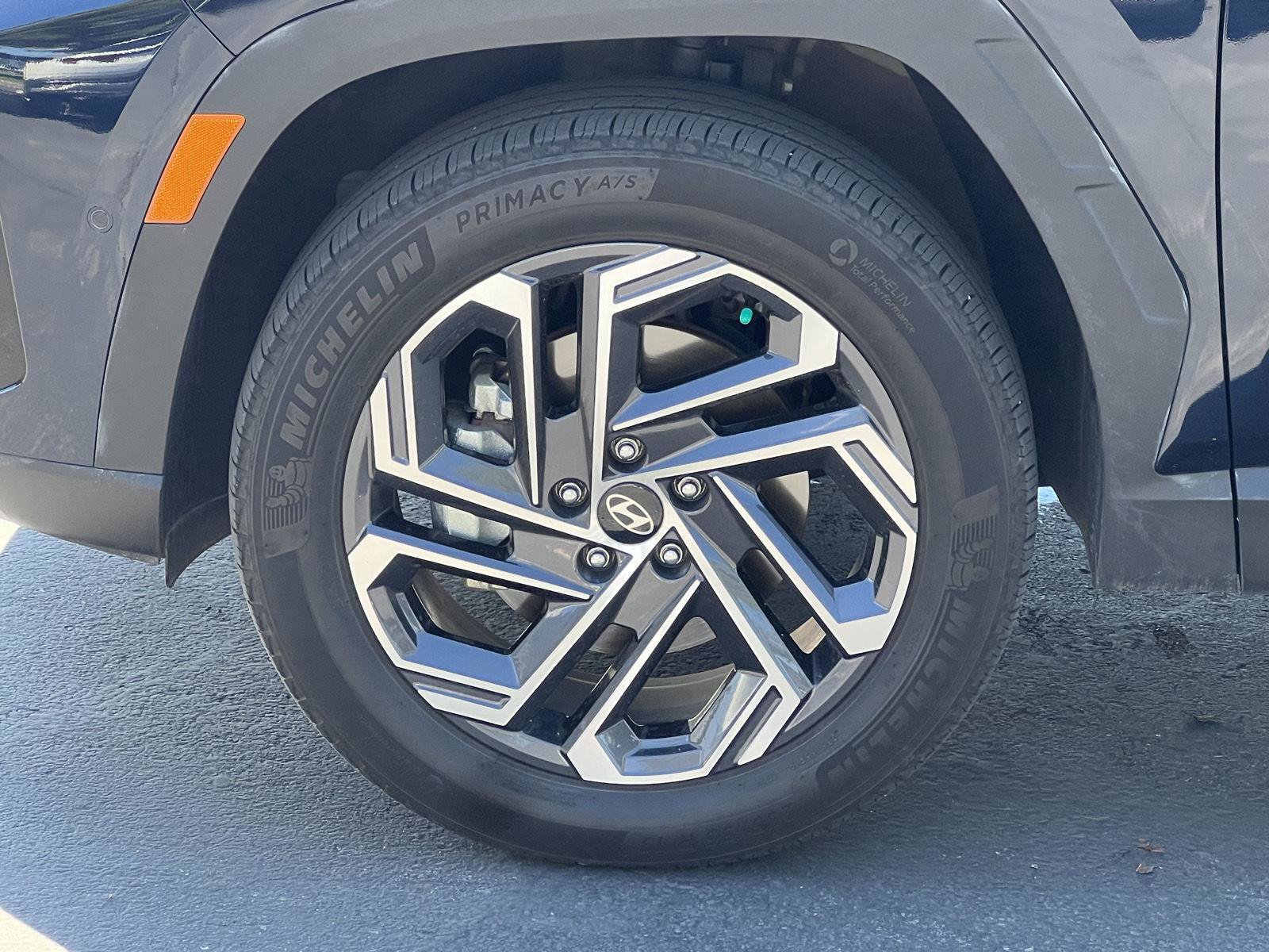 Certified 2025 Hyundai Tucson Limited AWD/4WD image 20