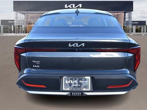 New 2025 Kia K4 LXS image 4