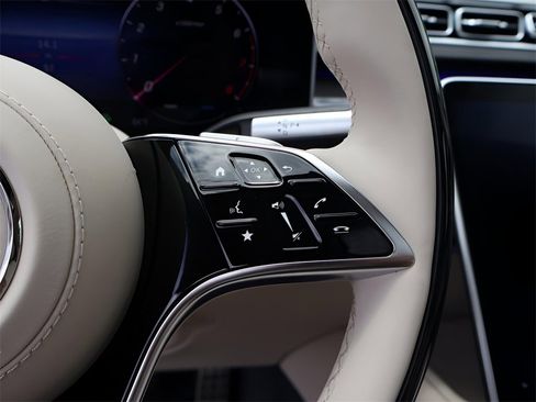 New 2025 Mercedes-Benz S 580 4MATIC Sedan image 67