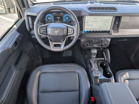 New 2025 Ford Bronco Badlands image 7