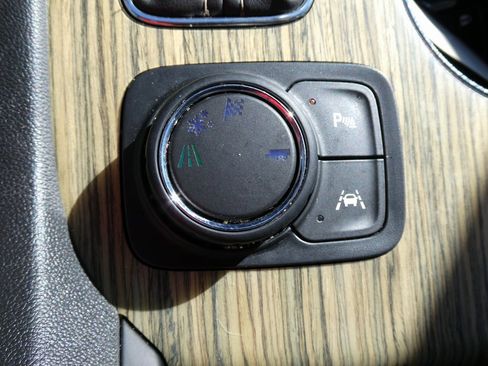 Used 2019 GMC Acadia Denali image 30