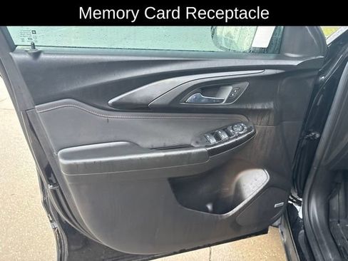 Used 2022 Chevrolet TrailBlazer RS w/ Technology Package AWD/4WD image 8
