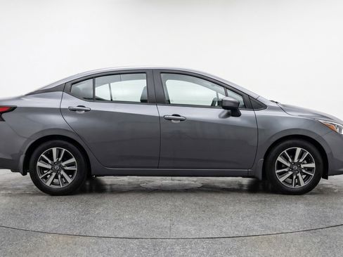 Used 2025 Nissan Versa SV FWD image 11