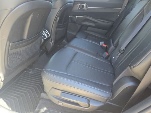 Used 2025 Kia Sorento S w/ Panoramic Sunroof Package FWD image 30