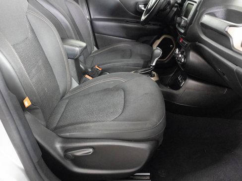 Used 2016 Jeep Renegade 75th Anniversary image 40