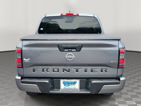 Used 2024 Nissan Frontier SV RWD image 5