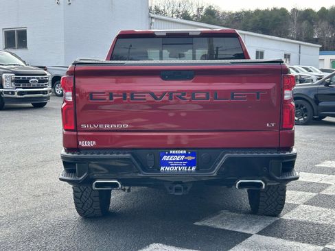 Used 2021 Chevrolet Silverado 1500 LT Trail Boss w/ Convenience Package II image 4