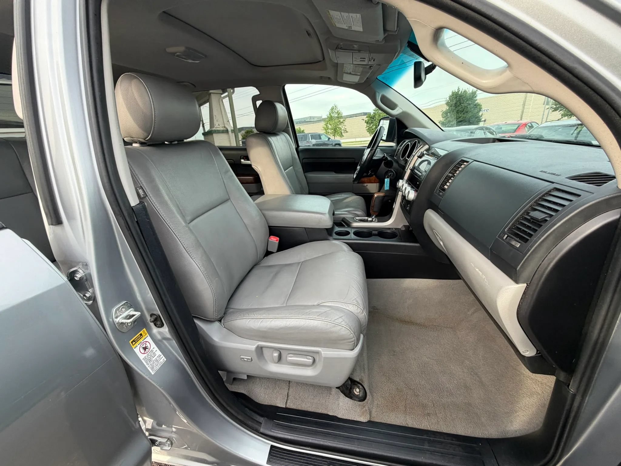 Used 2010 Toyota Tundra Limited RWD image 29