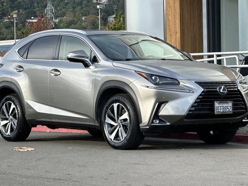 Used 2018 Lexus NX 300h AWD image 9