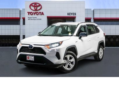 Used 2021 Toyota RAV4 LE w/ Carpet Mat Package (TMS)