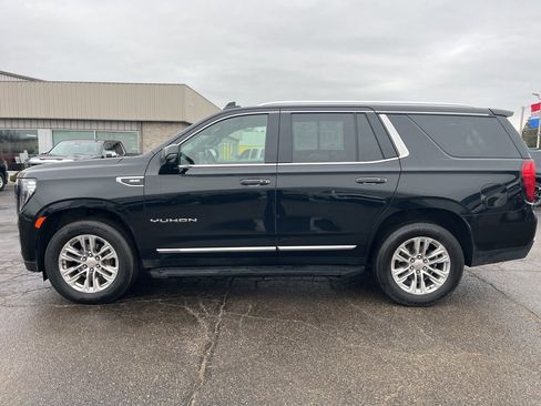 Used 2023 GMC Yukon SLT w/ SLT Luxury Package image 2