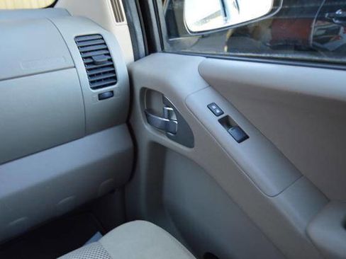 Used 2014 Nissan Frontier SV w/ SV Value Truck Package image 54