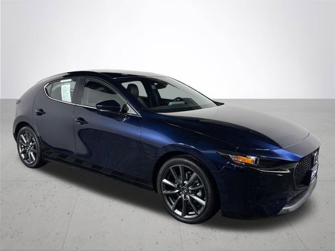 Used 2022 MAZDA MAZDA3 s image 4