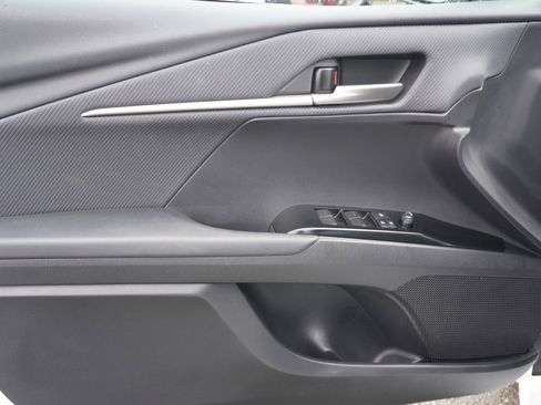 Used 2025 Toyota Camry SE FWD image 18