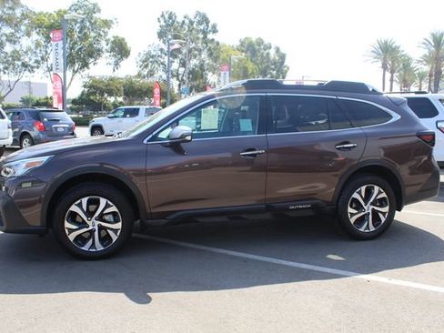 Used 2020 Subaru Outback Touring AWD/4WD image 5