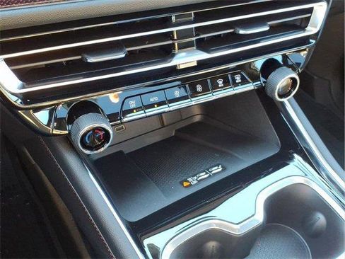 New 2026 Chevrolet Traverse Z71 w/ Driver Confidence Package image 23