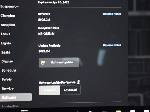 Used 2023 Tesla Model S AWD image 31