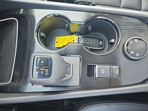Certified 2025 Nissan Rogue SL w/ Tech Package AWD/4WD image 27