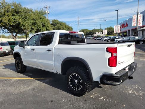 Used 2025 Chevrolet Silverado 1500 ZR2 image 6