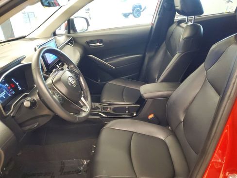 Used 2023 Toyota Corolla Cross XLE w/ Convenience Package image 15