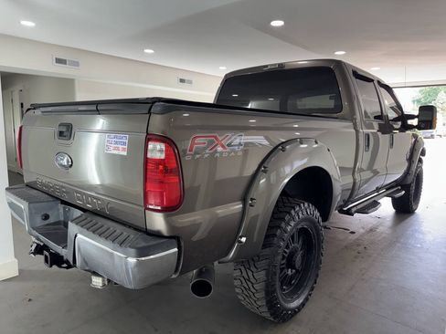 Used 2015 Ford F250 XLT w/ FX4 Off-Road Package AWD/4WD image 6