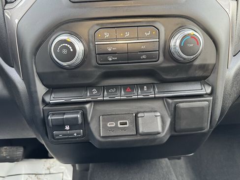 Used 2021 GMC Sierra 2500 4x4 Crew Cab w/ Convenience Package image 13