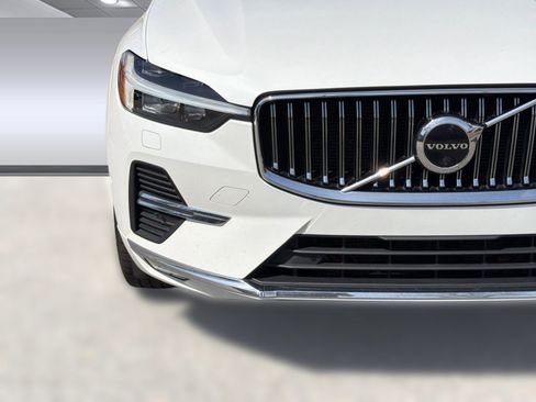 Certified 2023 Volvo XC60 B5 Plus w/ Climate Package image 28