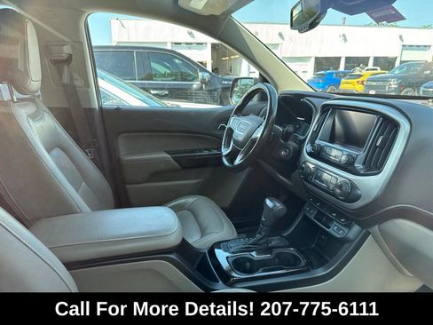 Used 2017 GMC Canyon SLT w/ Driver Alert Package AWD/4WD image 3