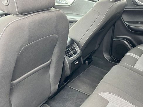 Used 2025 Chevrolet Blazer LT image 24