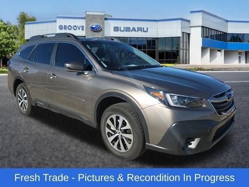 Certified 2022 Subaru Outback Premium AWD/4WD image 9