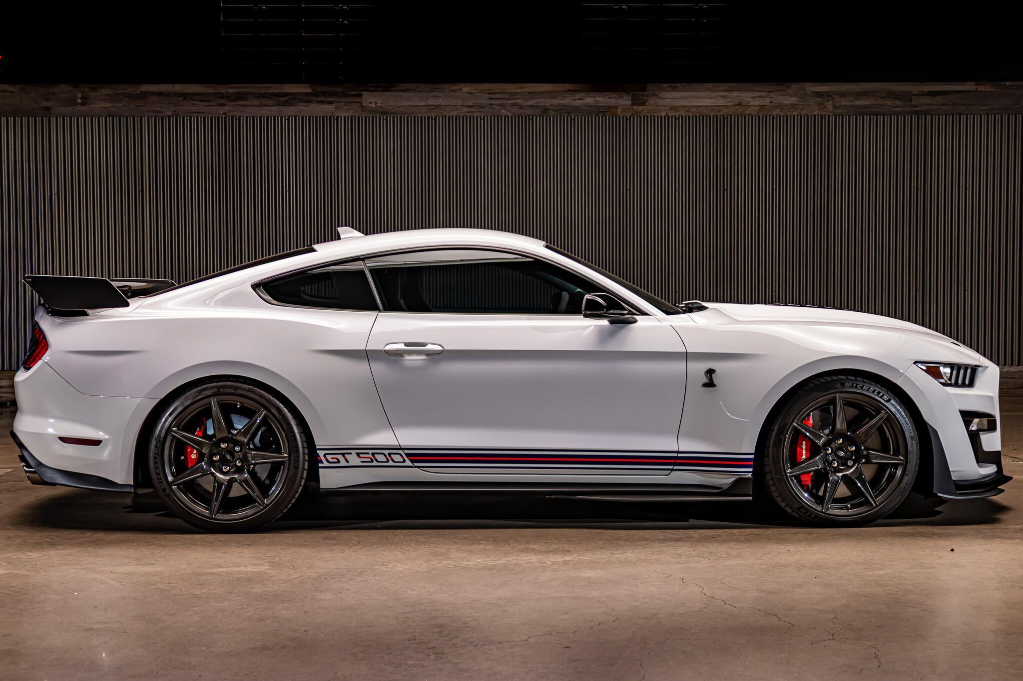 Used 2022 Ford Mustang Shelby GT500 w/ Carbon Fiber Track Pack RWD image 10