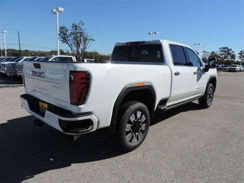 New 2026 GMC Sierra 2500 Denali w/ Denali Reserve Package image 6