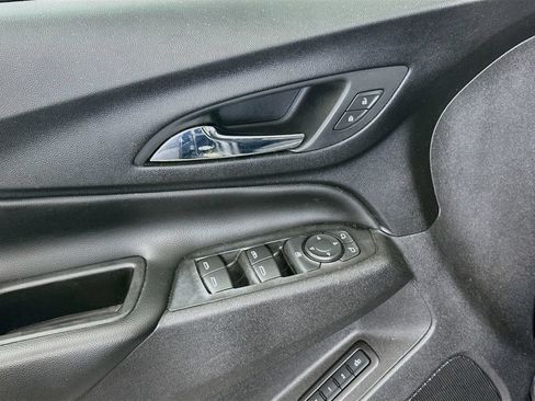 Used 2020 Chevrolet Equinox LT w/ Midnight Edition FWD image 17